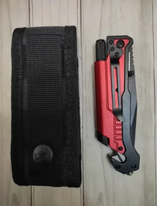 OFERTA... K25 ROJA TÁCTICA CON LINTERNA Y PEDERNAL