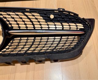 Parilla Delantera Mercedes Clase A
