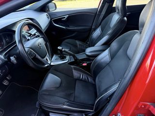 Volvo V40 2018