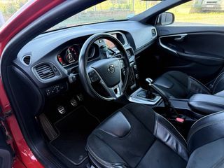 Volvo V40 2018