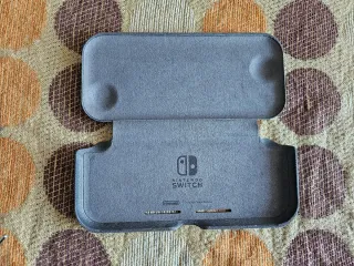 Nintendo Switch Lite + Cargador y Funda