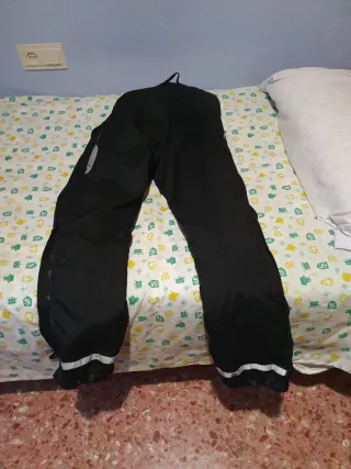 Conjunto de Chaqueta y Pantalón de  Cordura Negra