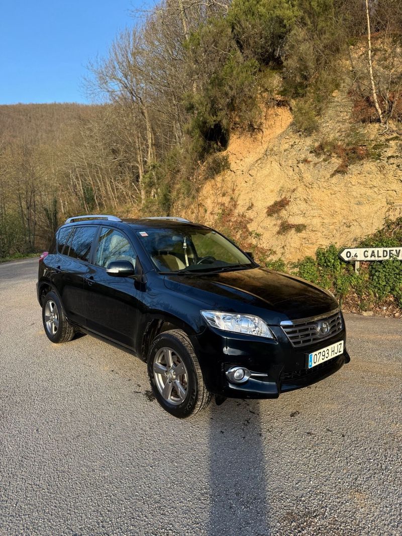 Toyota RAV4 2013 - foto 1