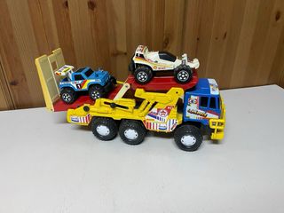 Camión Gozan con 2 coches