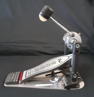 Pedal Bombo DW 9000