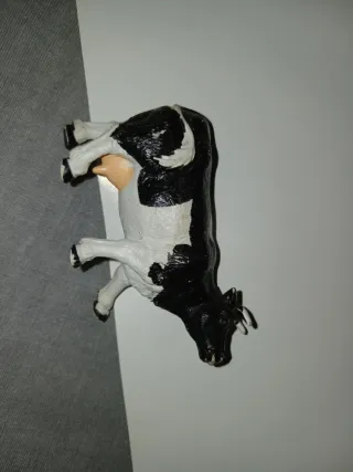 Juguete Vaca de Goma 7'5 cm largo, 4cm alto.