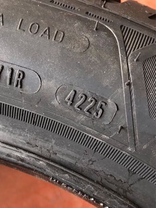 205/50R17 93W XL. Goodyear Vector 4Seasons Gen-3