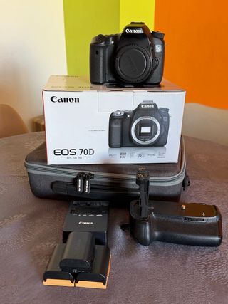 Cámara Canon EOS 70D solo cuerpo