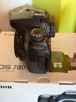 Cámara Canon EOS 70D solo cuerpo