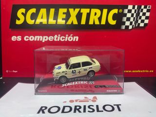 Scalextric Coche Miniatura Fiat 600