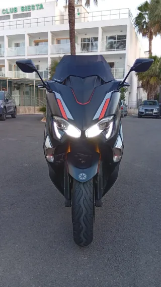 Yamaha TMAX 530 DX Negra Más de 2000€ en extras
