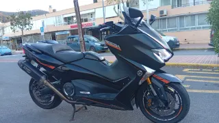 Yamaha TMAX 530 DX Negra Más de 2000€ en extras