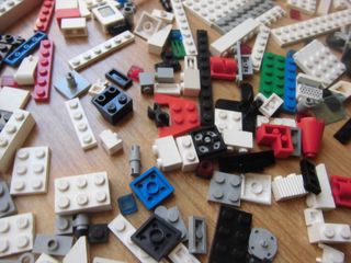 SMONTAGGIO COSTRUZIONI LEGO 257 GRAMMI