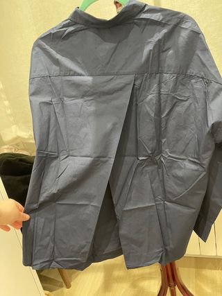 Camisa TCN azul marino talla S oversize