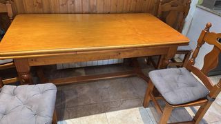 Mueble de TV de madera pino y mesa de comedor