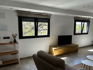 Se alquila apartamento