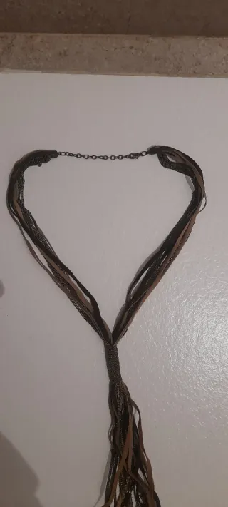 Colgante Cadenas y Cintas Cuero