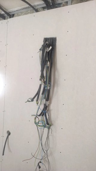 Técnico Electricista/ mantenimiento