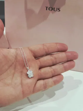 Collar Tous ion color.