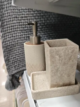 Dispensador jabón cerámica ,vaso y piedra