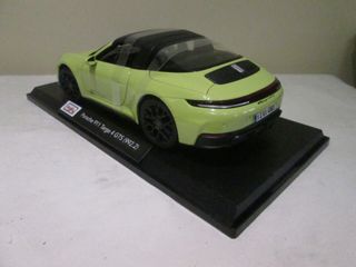 PORSCHE 911 TARGA 4 GTS (992.2) ESCALA 1/18 MAISTO