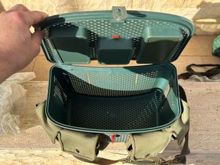 Cestino da pesca in plastica per fiume