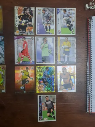 Cromos de fútbol variados