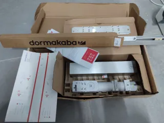 Cierrapuertas Dormakaba TS 98 XEA