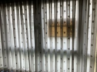 Juego de dos cortinas con riel