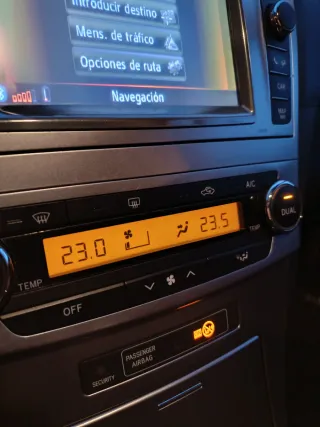 Toyota Avensis 2012. Muy cuidado