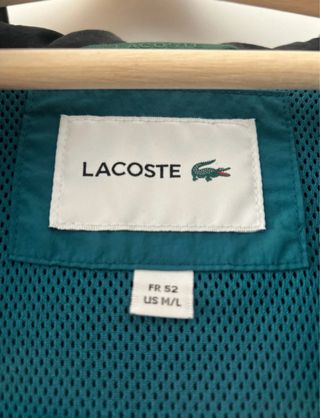 Conjunto Deportivo Lacoste. Usado una tarde.