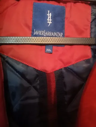 Cazadora Javier Larraizar burdeos