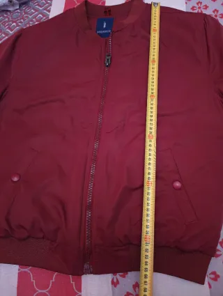 Cazadora Javier Larraizar burdeos