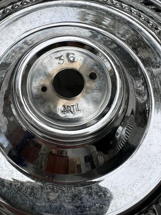 2 Tapacubos Cromados Clásicos ARTIL 36 y 79
