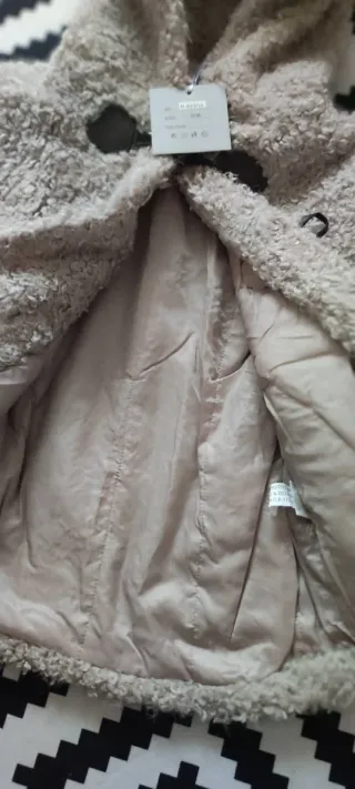 Giubbino corto beige con cappuccio