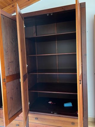 Armario vestidor de madera