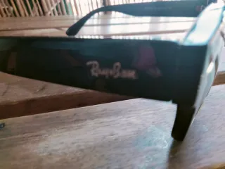 Gafas de sol negras