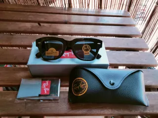 Gafas de sol negras