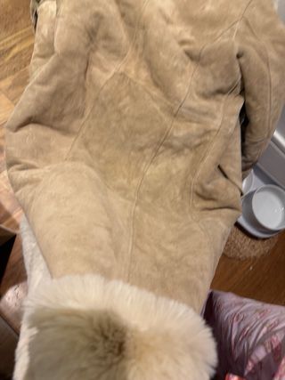 Abrigo largo de sheepskin y pelo sintetsingle muy