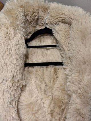 Abrigo largo de sheepskin y pelo sintetsingle muy