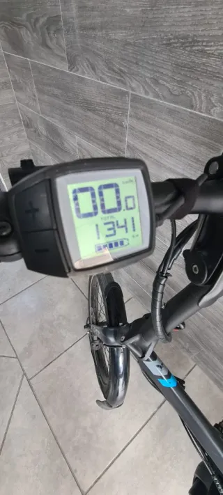 Bicicleta Eléctrica Plegable tern vektron P7i 2023