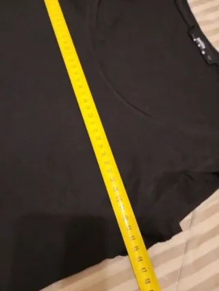 Camiseta Bershka Negra Talla M