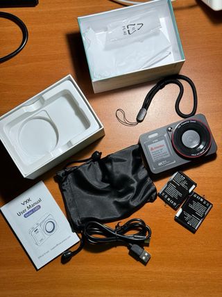 Cámara Digital 4K 64MP Zoom 18X Compacta SIN USAR