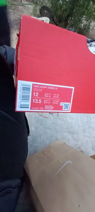 Zapatillas Nike Marrones y Blancas