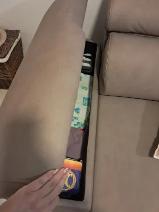 Sofá de piel  sintética ,gris