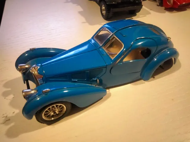 Coches a escala 1/24 para piezas