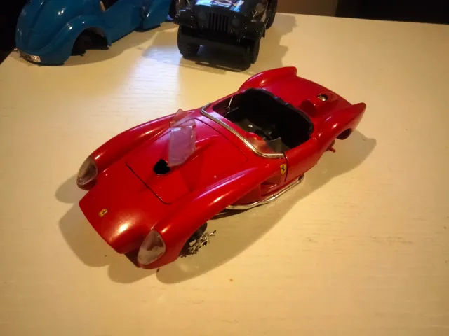 Coches a escala 1/24 para piezas