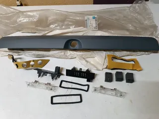 Moldura Portón Opel Astra G