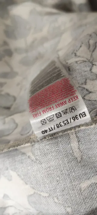 Blusa peplum con estampado floral