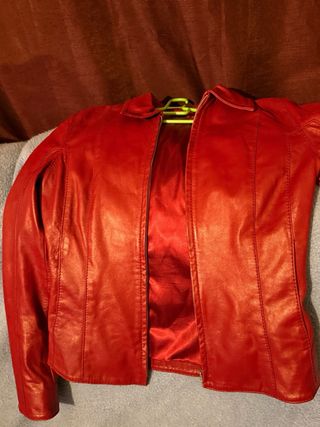 Cazadora Piel Ovino Roja. Usado 1 vez.